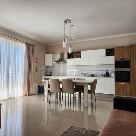 Riviera Holiday Apartments - Seafront - Wifi Marsaskala Extérieur photo