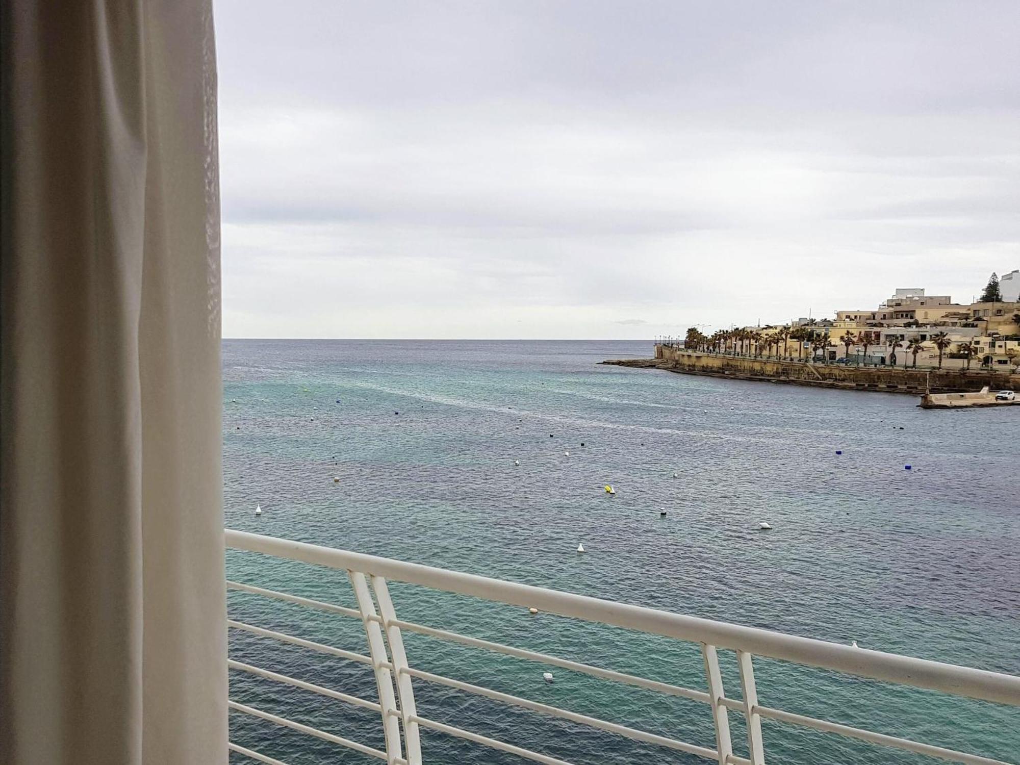 Riviera Holiday Apartments - Seafront - Wifi Marsaskala Extérieur photo