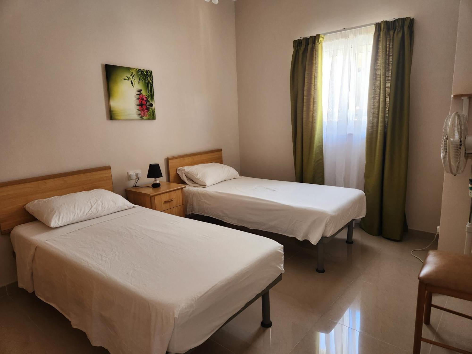 Riviera Holiday Apartments - Seafront - Wifi Marsaskala Extérieur photo